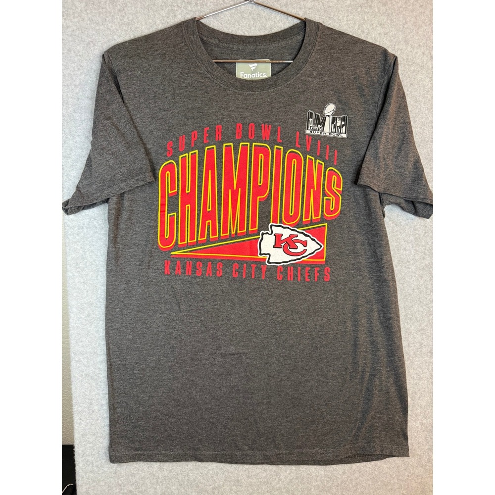 Fanatics Kansas City Chiefs Super Bowl LVIII Champions Roster T-Shirt Mens M